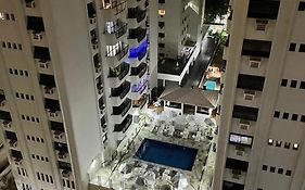 Apartamento amplo na Praia Pitangueiras